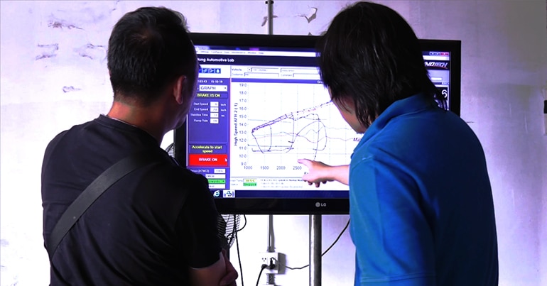 ทดสอบและปรับจูนบน Dyno Test ติดแก๊ส LPG หงษ์ทองแก๊ส ศูนย์ติดตั้งแก๊สรถยนต์ มาตรฐานสูง