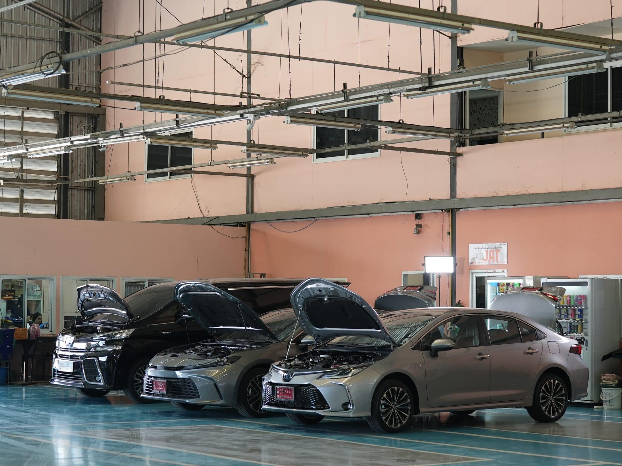 รถไฮบริด ติดแก๊ส หงษ์ทองแก๊ส Camry Alphard Vellfire Altis Hybrid 2025